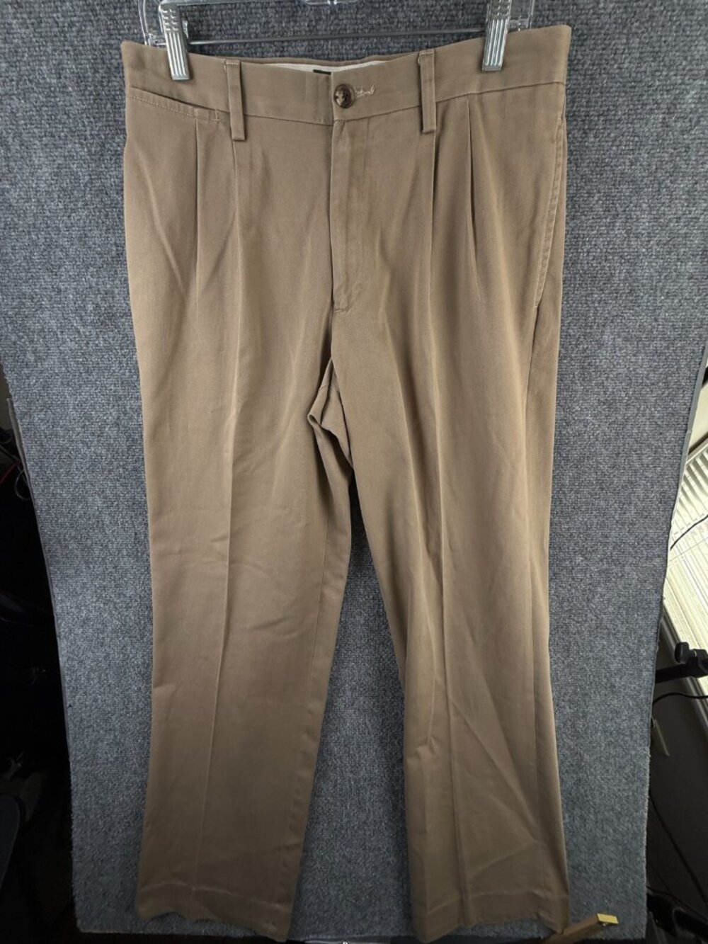 Eddie Bauer Dress Pants Men Beige Cotton Blend Khaki Classic Fit Pleated 32x33